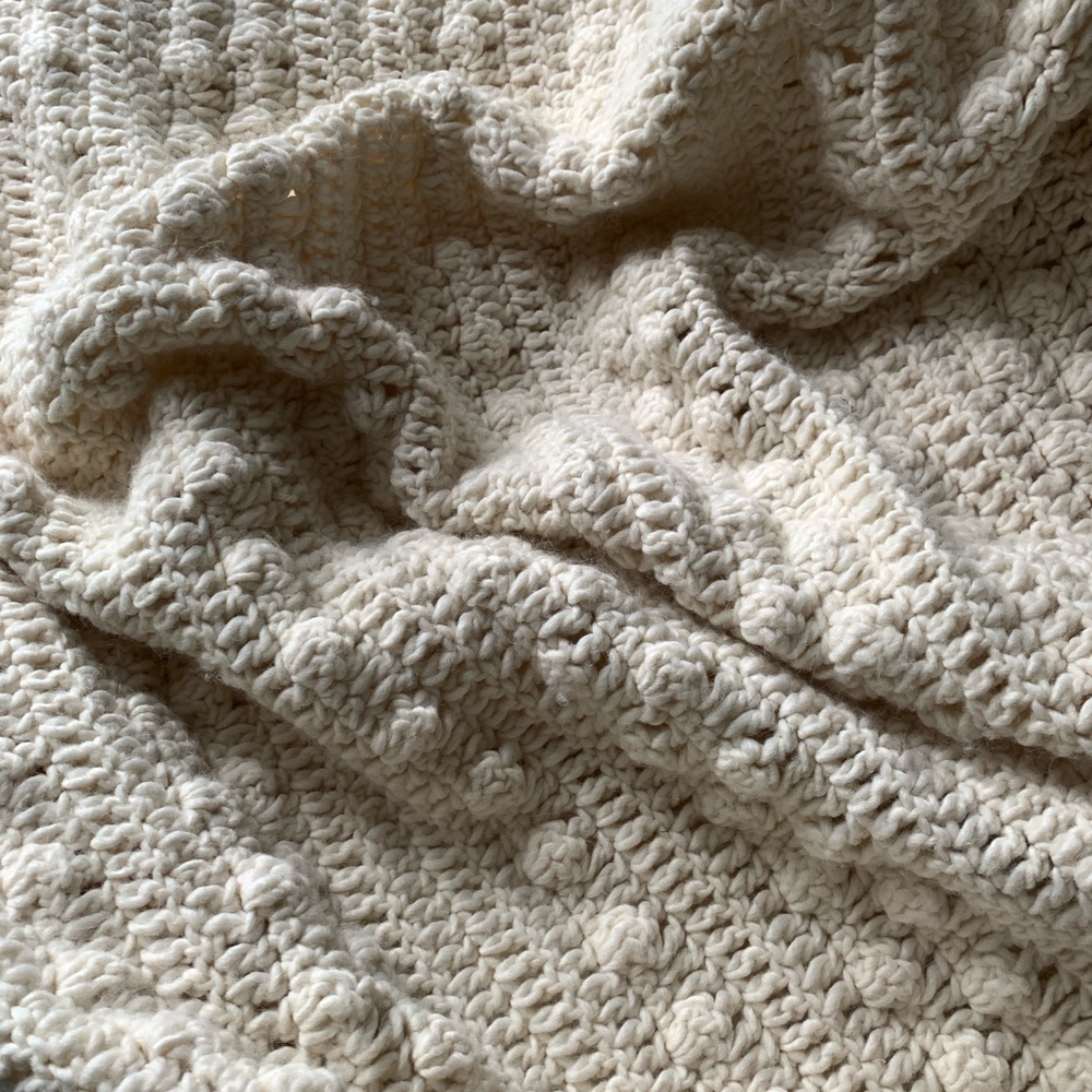 Cozy Cream crochet Blanket - Picture 3 of 5